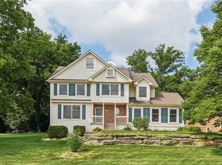 1609 SW Summit Valley Ln, Lees Summit, MO 64081