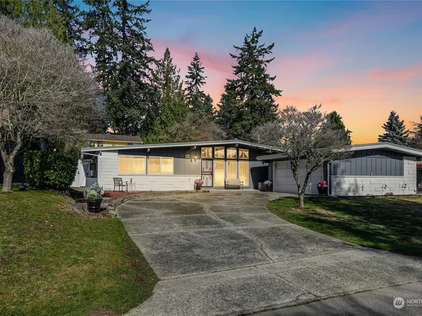 845 170th Place NE, Bellevue, WA 98008