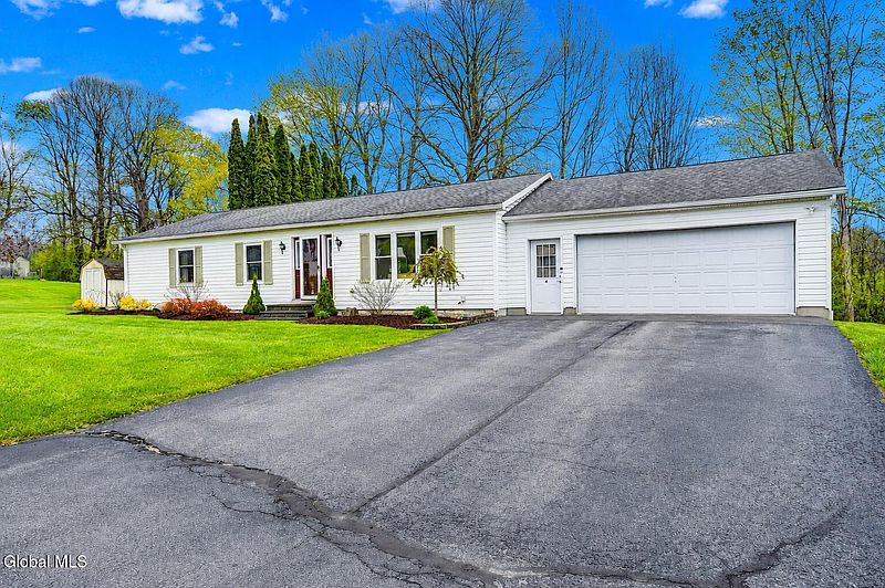 2nd image of 4 Falcon Crest Drive