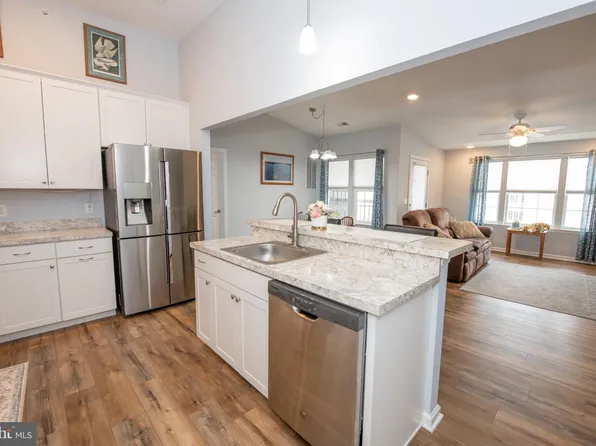 1503 Moore St #304, Bristol, PA 19007