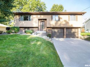 708 E 5th St, Coal Valley, IL