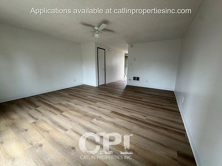 917 Cedar St — Photo 2