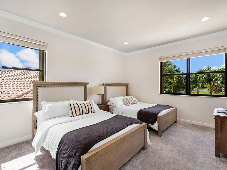 11695 Sunrise View Ln — Photo 27