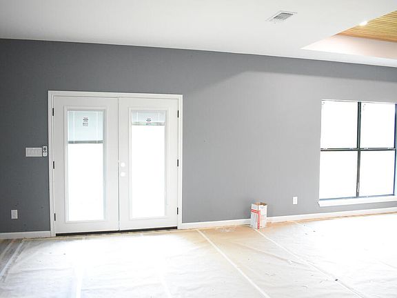 3rd image of 184 Ruby Ln