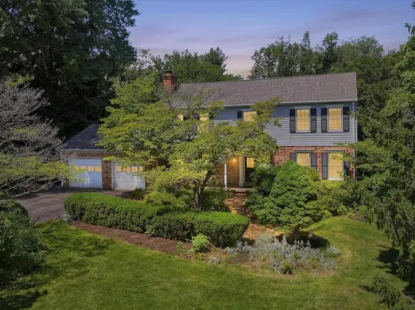 4556 Lawnvale Dr, Gainesville, VA 20155