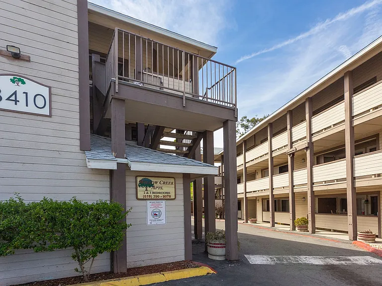 Willow Creek Apartments — Photo 18