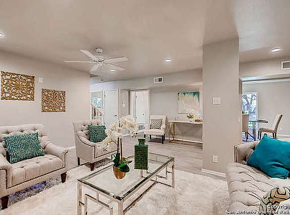 4th image of 827 Firefly Dr