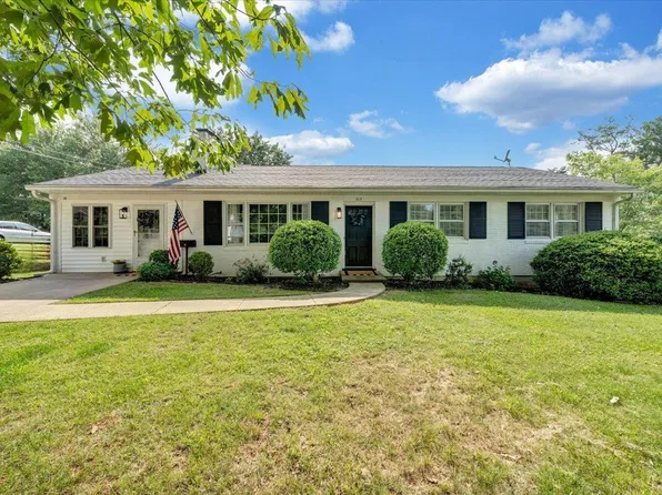 615 Sandusky Dr, Lynchburg, VA 24502