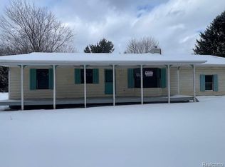 8630 Joey Dr, Pinckney, MI 48169