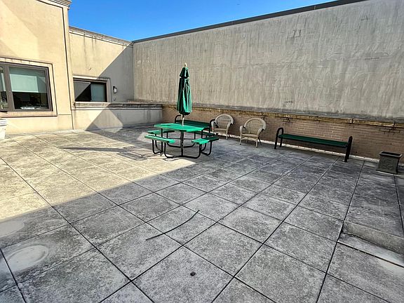 5th image of 2910 120th St #203
