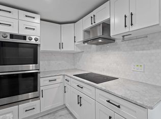 7 Darrow St, Worcester, MA 01606