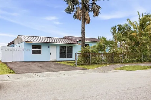 2280 SW 43rd Ave Photo 1