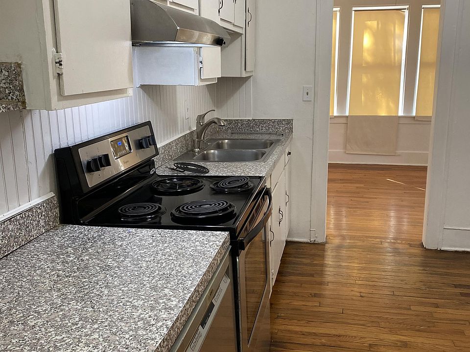 1st image of 401 Niblick Way
