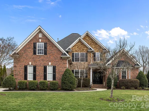6120 Four Wood Dr, Matthews, NC 28104