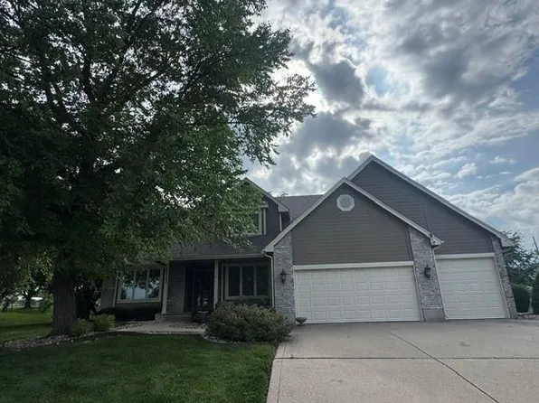 17713 157th Ter, Basehor, KS 66007