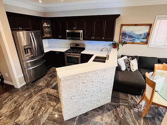4th image of 137 Fitzgerald Cres
