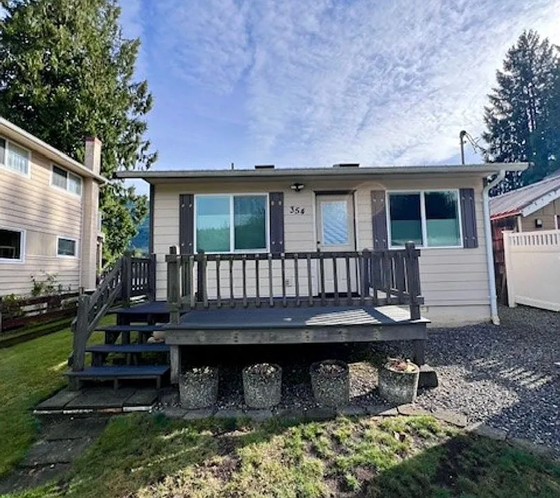 354 Shallow Shore Rd