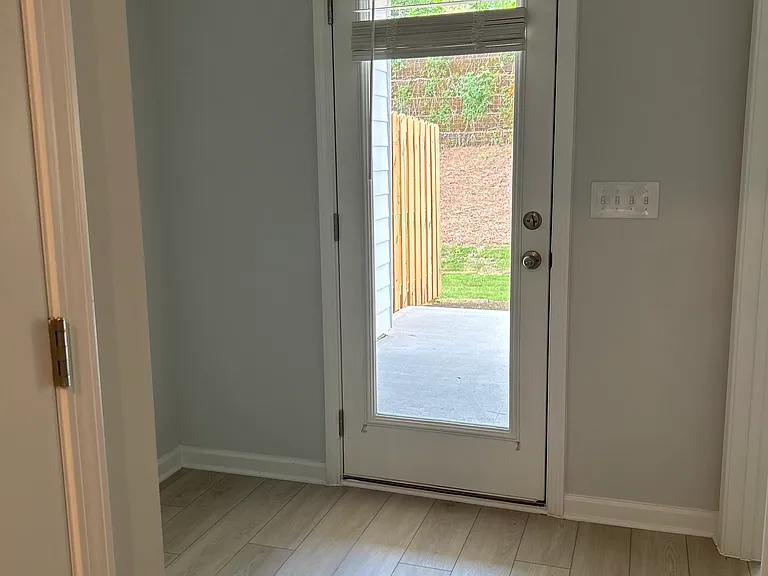 Backdoor to patio