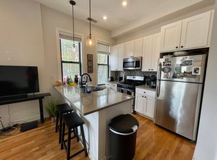 2916 N Broadway St APT 2, Chicago, IL 60657