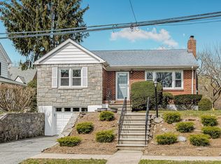 13 Clare Ter, Yonkers, NY 10707