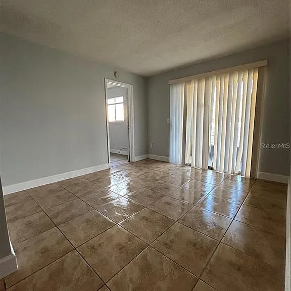 946 Lake Destiny Rd #D — Photo 4