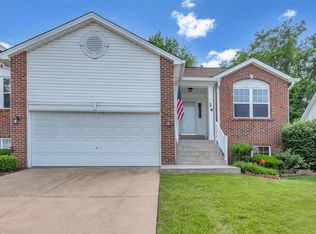 26 Hill Ridge Court St, Charles, MO 63303