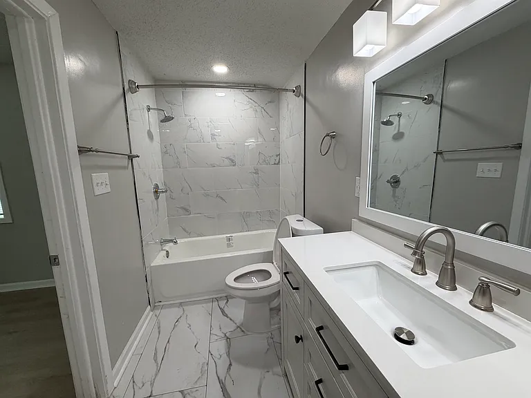 945 Nora Rd — Photo 4