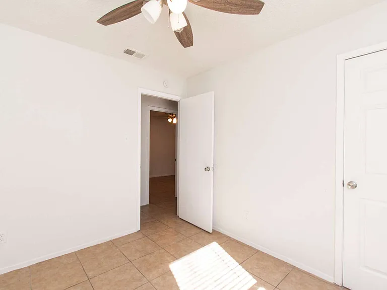 4405 Teri Rd #B — Photo 9