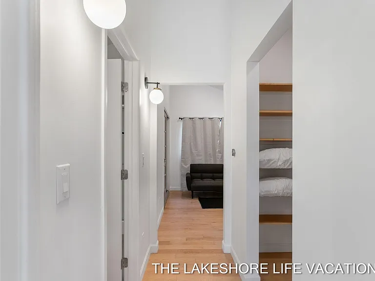 3892 Lakeridge Dr — Photo 2