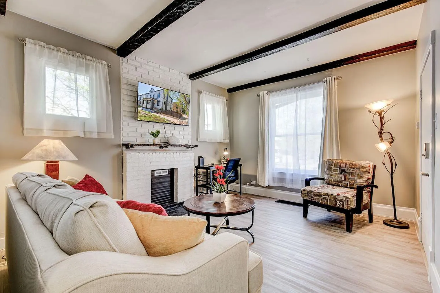 1 bed, 1.0 bath, $3,109 — Photo 1