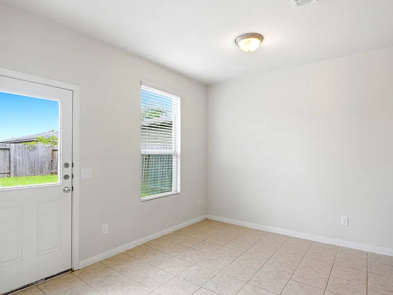 12318 Skyview Manor Dr — Photo 17