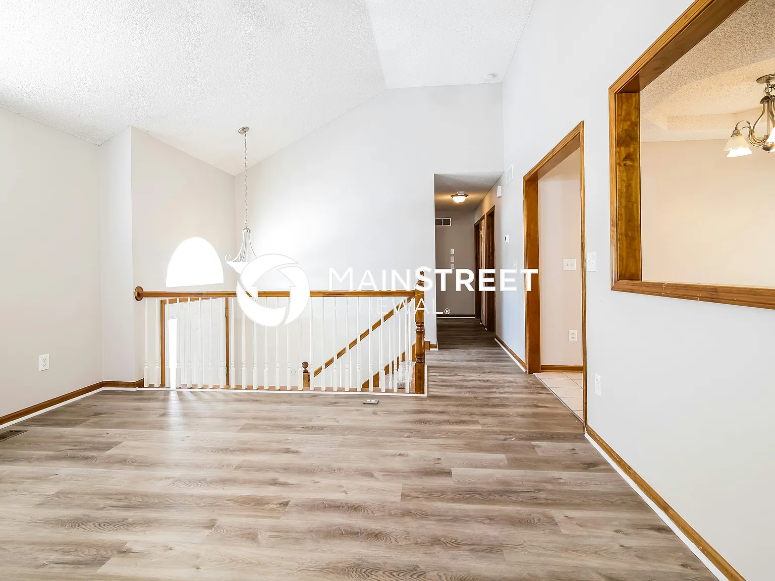 1502 Willow Dr — Photo 4