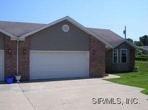 1st image of 1335B Poplar St #B