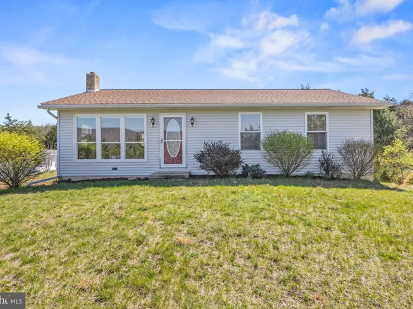 627 Burner Ln, Fort Valley, VA 22652