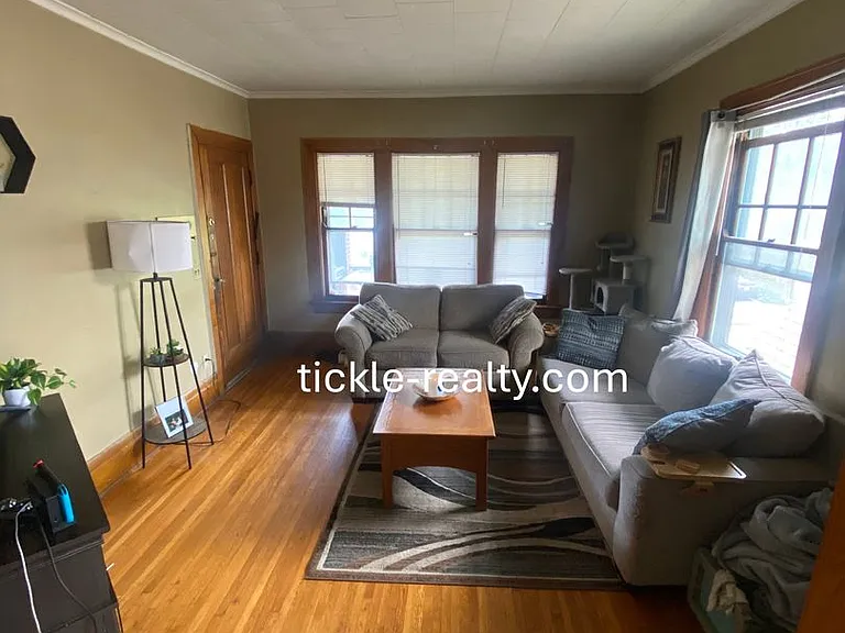 66 Henrietta St — Photo 11