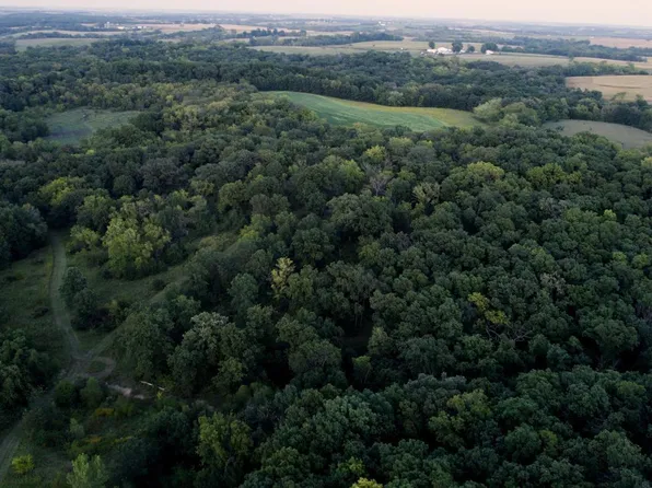 Ashland Ave, Bussey, IA 50044