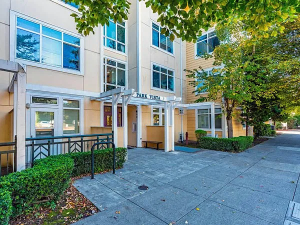 Park Vista — Photo 1