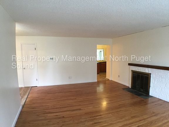 3rd image of 4405 94th Pl NE