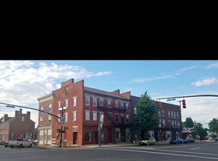 9.5 E High St #D2, London, OH 43140