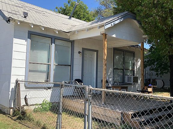 2nd image of 1317 NW Taylor Ave