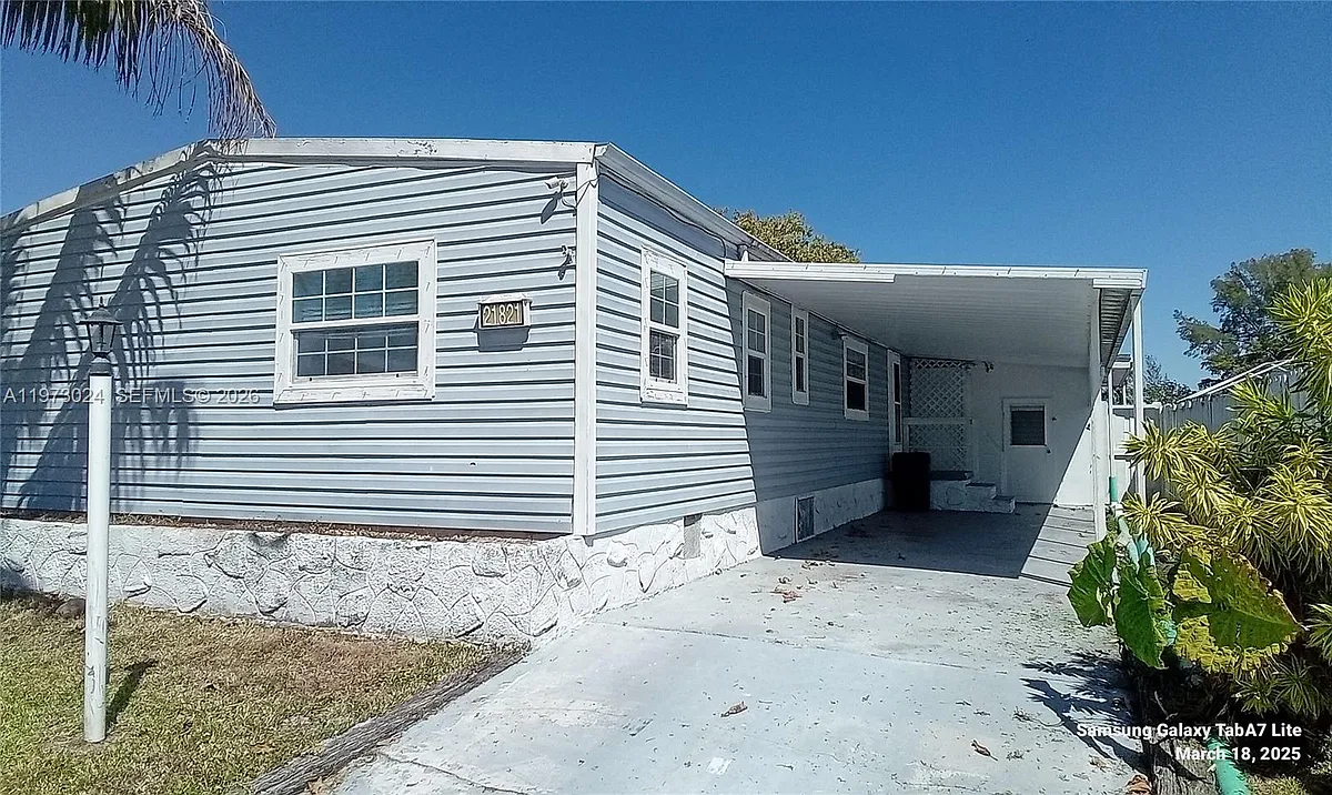 Building Photo - 21821 S Heritage Cir #1