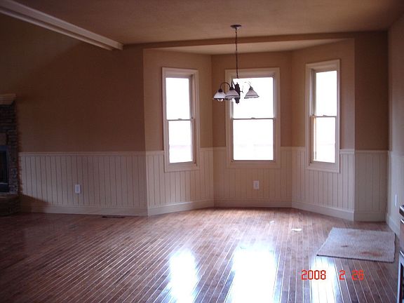 5th image of 1575 John Deer Ln