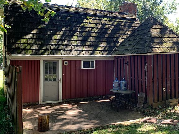 Back patio and shed