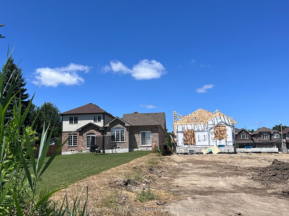 1st image of 15 Coldbrook Dr