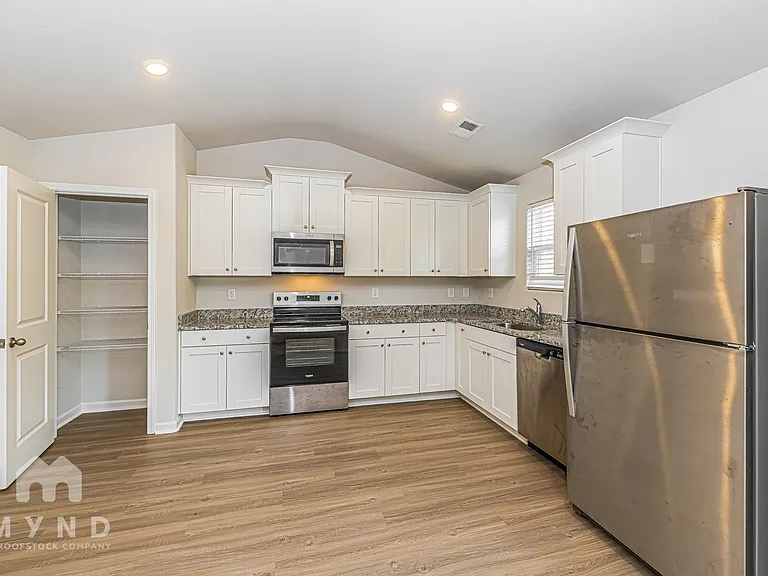 270 New Villas St — Photo 7