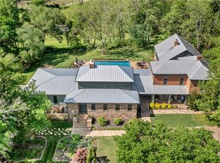 15760 Zimmer Rd, Fayetteville, AR 72701