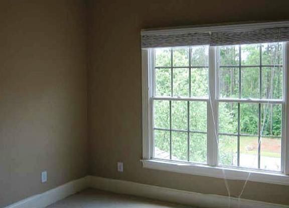 3rd image of 320 Bayberry Creek Cir