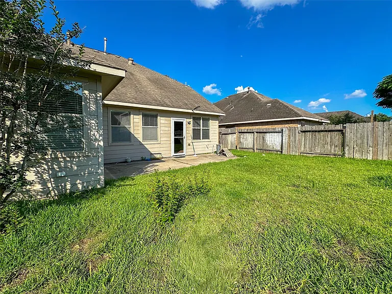 20319 Little Wing Dr — Photo 46
