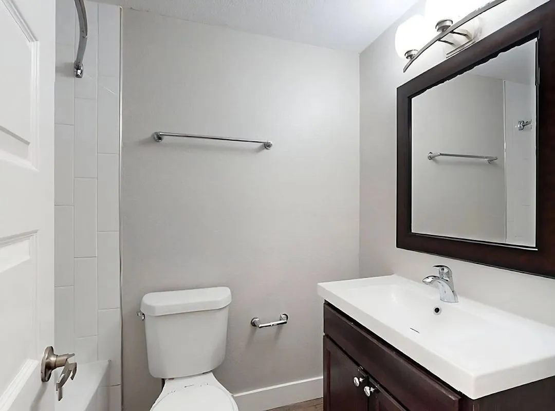 2 bed, 1.0 bath, 750 sqft, $1,150 — Photo 4