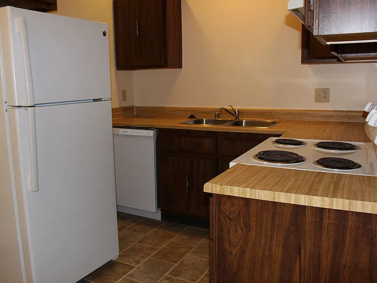 Windsor Crest Apartments — Photo 89